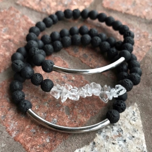 Crystal quartz bracelets . Genuine crystal quartz chips & black lava rock beads - Picture 2 of 9